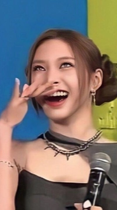 เม้าเรื่องค่าย Elle
