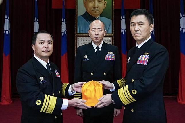 海軍將領異動 黃佑民升國防部常次、蔣正國接艦指部指揮官 | 自由電子報 | LINE TODAY