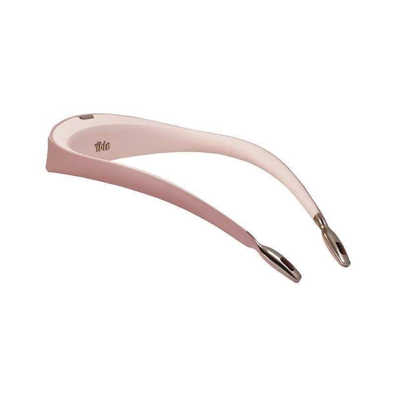 並分解有害的有機揮發氣體（VOC，如甲醛），提供清新健康的生活環境。 隨時隨地 重新定義空氣淨化的方式 Airvida優雅的外觀，穿搭容易且舒適。無論身處辦公室﹑車內﹑餐廳，或是捷運地鐵巴士，隨時隨地