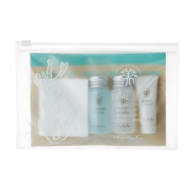 詳細介紹 此為廠商直送商品， 預計出貨日2-5天 chulala 美茹蘭旅行套裝 迷你型小瓶裝，附有卸妝棉片，是您旅行的最佳選擇。配有輕便塑膠套盒，攜帶方便。 内容 ・卸妝水 30ml ・月桃保濕蜜水