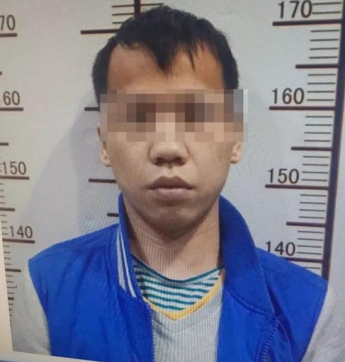 中國知名地下成人網站「草榴社區」四名管理員被捕，其中一名女性還自己下海發自拍裸照