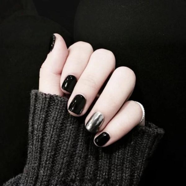 限定款光療感指甲油黑 鏡面煙灰暗黑朋克社會穿戴可拆卸短版美甲成品假指甲貼片配外套皮衣風衣