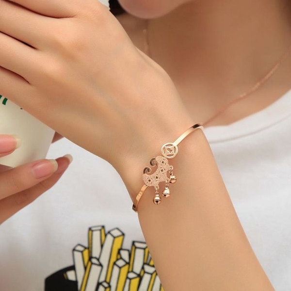 TTyrae FU~招財銅錢鏤空長命鎖手鐲 女款正韓本命年首飾品鈦鋼鍍18k玫瑰金