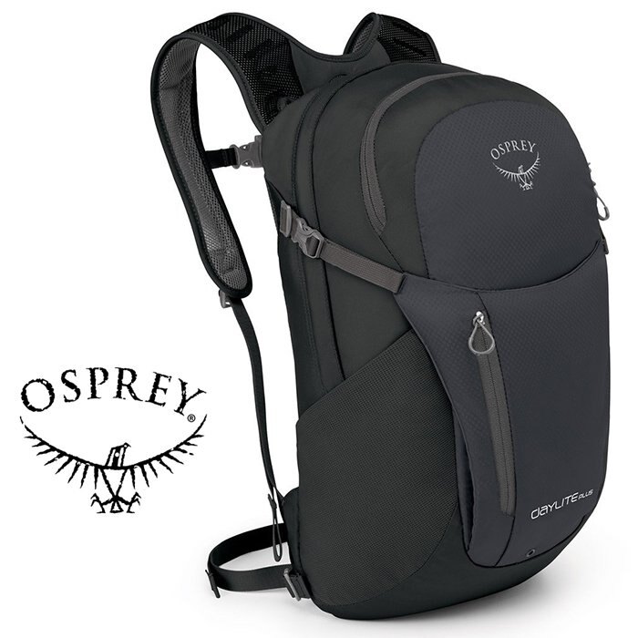 【【蘋果戶外】】Osprey Daylite Plus 黑 【20L】超輕多功能隨身背包 攻頂包 附爆音哨 多孔式背負系統 可容15吋筆電 輕便自行車日用包