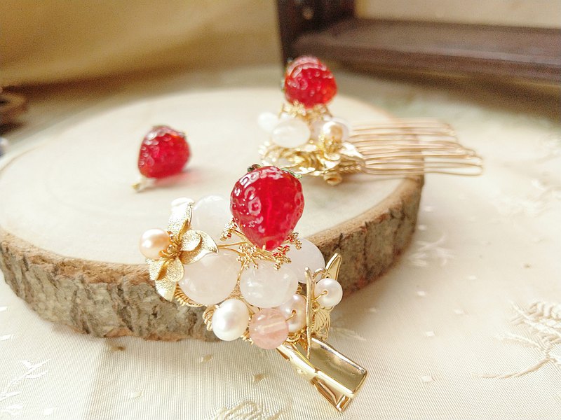 ✦材料│捷克琉璃/白水晶/淡水珍珠/銅鍍金配件/保色銅線 ✦尺寸│約6~8cm長