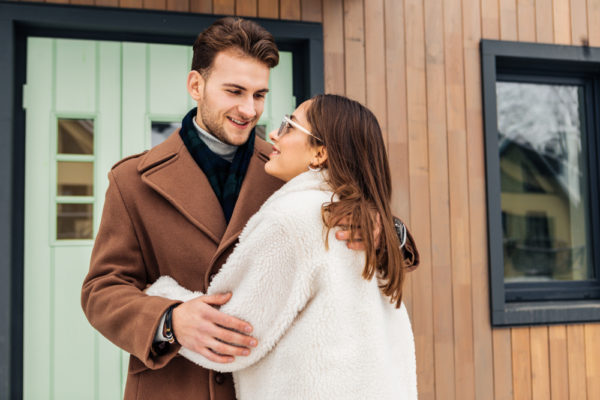 プルプル震えて ハグ中男が この子純粋だ と感じた瞬間4つ