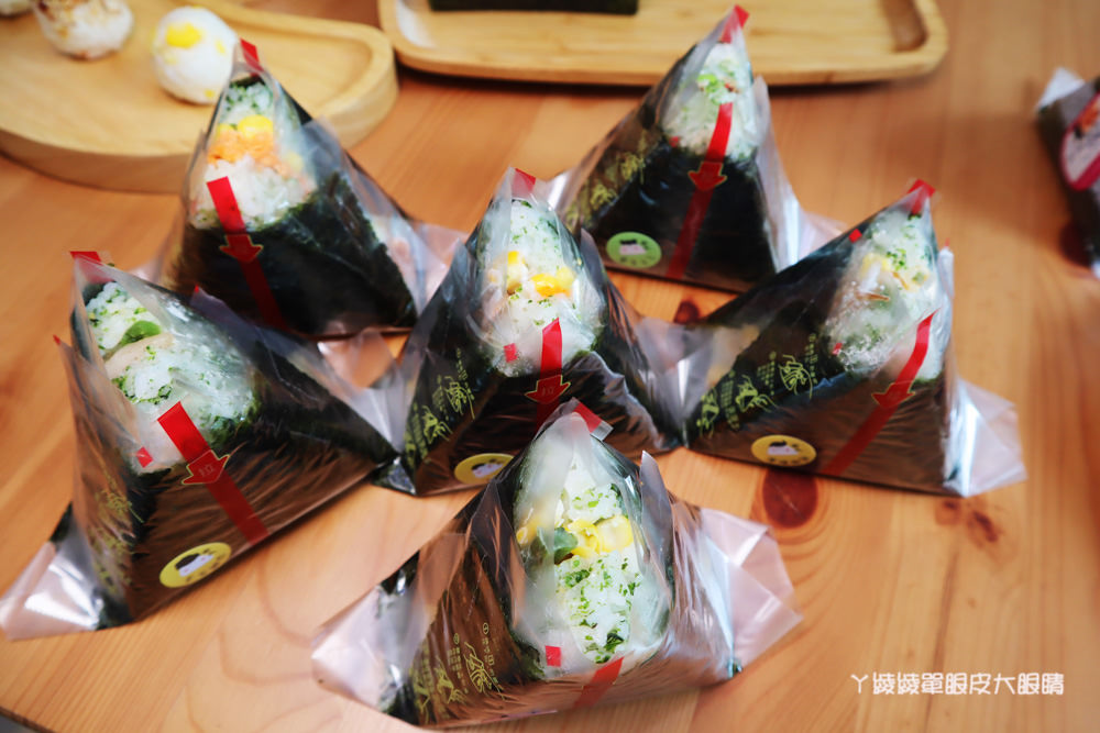新竹竹北早餐推薦必吃！米八手作飯糰，比超商御飯糰還要大兩倍的巨無霸三角飯糰