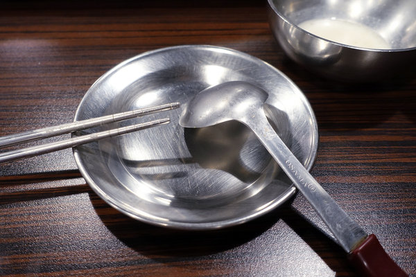 三重蘆洲火鍋推薦-魏大爺火鍋店，捷運三民高中站鍋物套餐，蘆洲個人火鍋，蘆洲親子餐廳，大份量肉盤，可客製化選餐的蘆洲火鍋推薦 