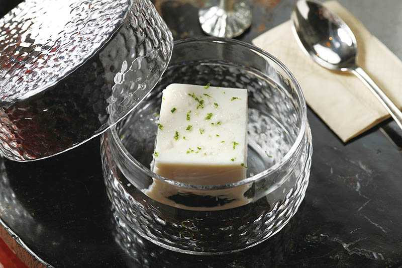 手工花生豆腐事先將花生烤過再磨製，滋味更豐富。（130元）（圖／于魯光）