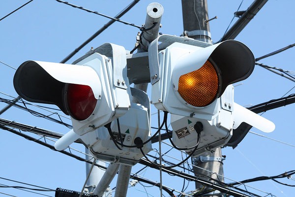 信号あっても事故多発、区内最後の「一灯式」を新吉田と大倉山で撤去, 46% OFF