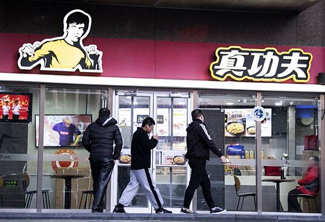 Bruce Lee S Daughter Sues Fast Food Chain For Using Father S