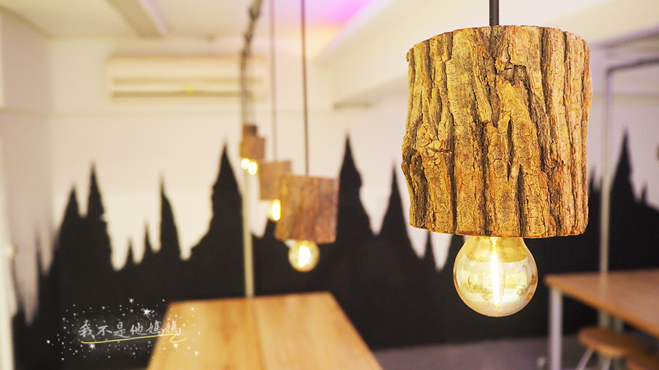 小巨蛋不限時咖啡廳,小巨蛋不限時下午茶,手拿早餐,街邊小食,松山區街邊小吃,松山區百元早午餐,小巨蛋百元早午餐,舊金山酸麵包,任意門,任意門早午餐