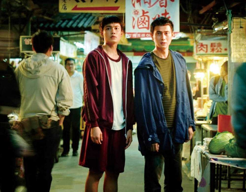 身為前輩的劉冠廷，與新人對戲時，總不吝教導許多拍攝技巧。左：劉子銓、右：劉冠廷（圖／CATCHPLAY提供）