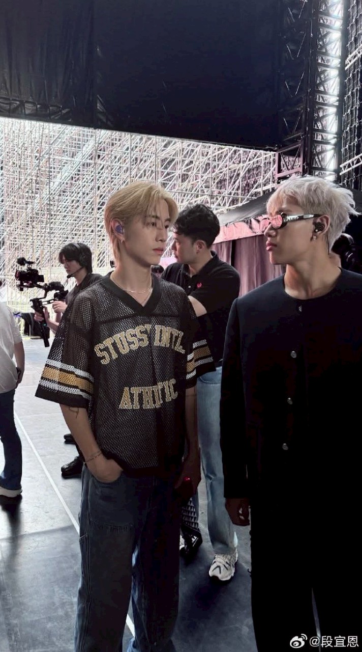 MARKBAM💜❤️