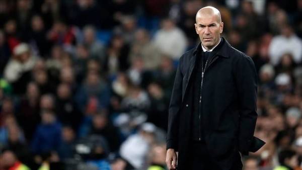 Zidane Sebenarnya Mau Latih MU, Ini Syaratnya 