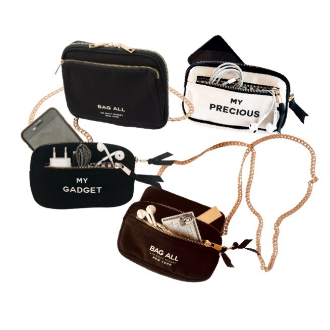 這款小型的手拿收納包，不僅可以跨肩背，也可以將金色設計鏈帶繫在腰間當作腰包，或是放在包包裡。你的電子用品都可以有條不紊的收納在這款收納包裡！它可以保存你的手機、充電器、usb和總是容易不見的耳機，甚至