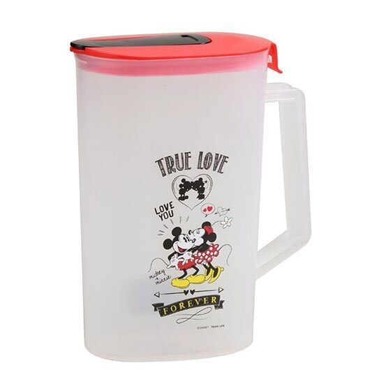 〔小禮堂〕迪士尼 米奇米妮 日製霧面塑膠單耳掀蓋冷水壺《紅蓋.親親》2L.茶壺 4976790-89079