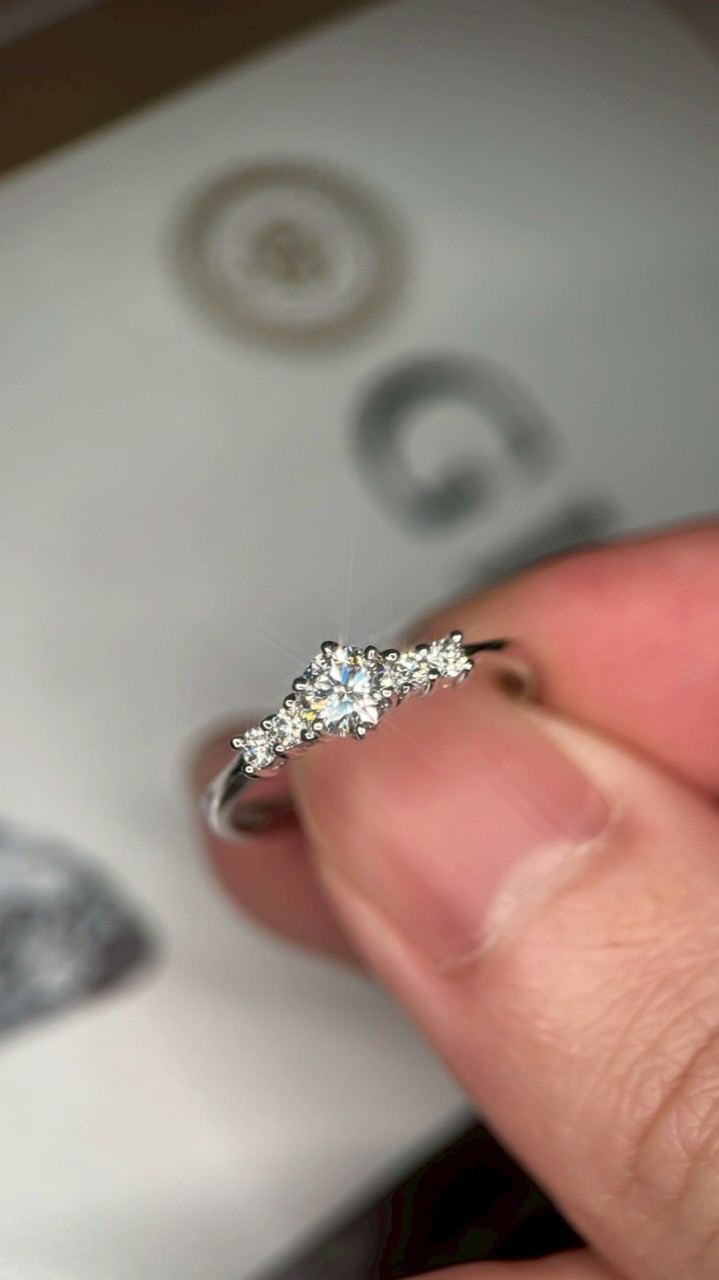 珍威珠寶拍賣會