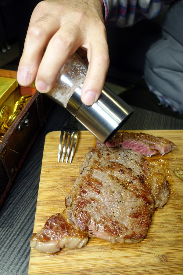 台北餐酒館聚餐-Elfin精靈餐酒館，超好拍IG網美餐酒館，水準之上的酒吧餐點，調酒超好喝的台北酒吧餐廳，台北調酒餐廳推薦