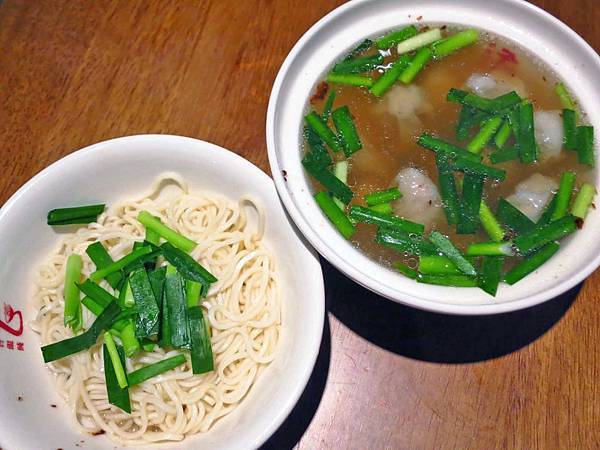 【板橋美食】老曹餛飩-超過55年的超強餛飩老店