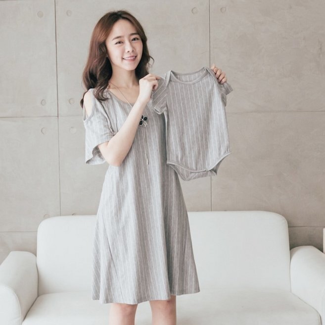 漂亮小媽咪 裸肩哺乳裙 【BFC0417GU】 短袖 哺乳裝 親子裝 哺乳裙 寶寶 包屁衣 孕婦裝