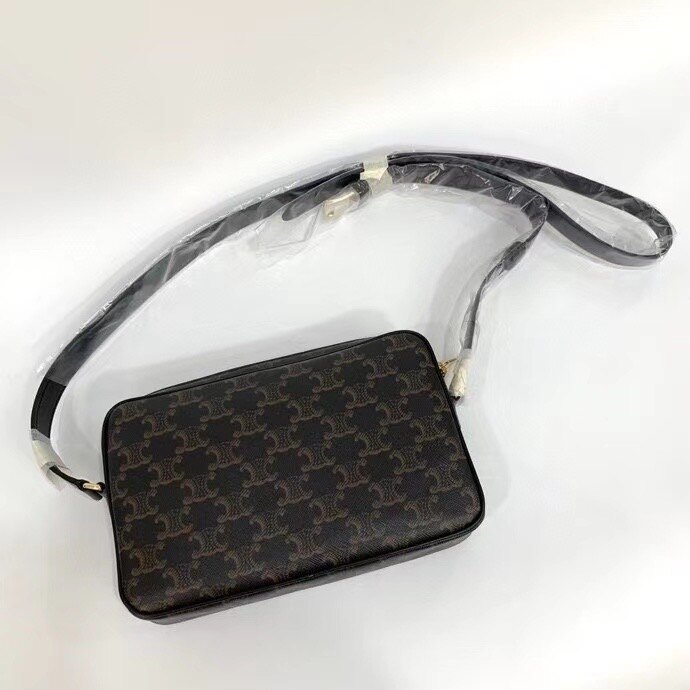 【Chiu189英歐代購】CELINE TRIOMPHE 帆布 字母 老花 相機包 94502