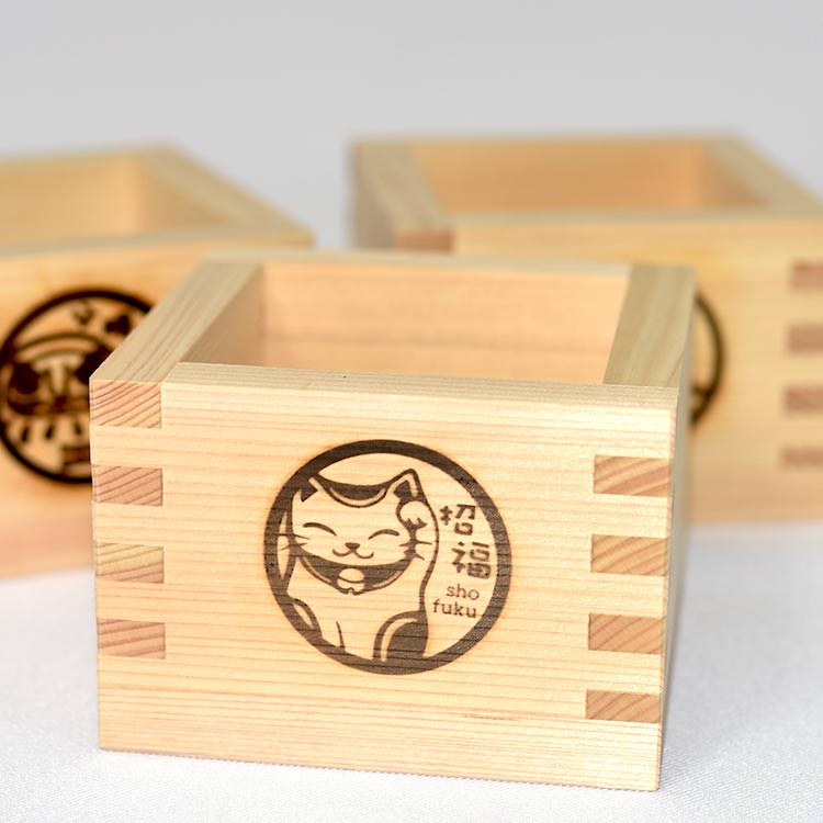招財貓 日本清酒 檜木 木杯 枡杯 酒杯 日本製 木質香氣。廚房,生活雜貨與文具用品人氣店家野馬日式雜貨的首頁有最棒的商品。快到日本NO.1的Rakuten樂天市場的安全環境中盡情網路購物，使用樂天信