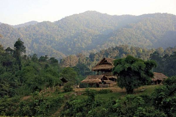 10 Gunung Tertinggi Dari Negara-Negara di Asia Tenggara