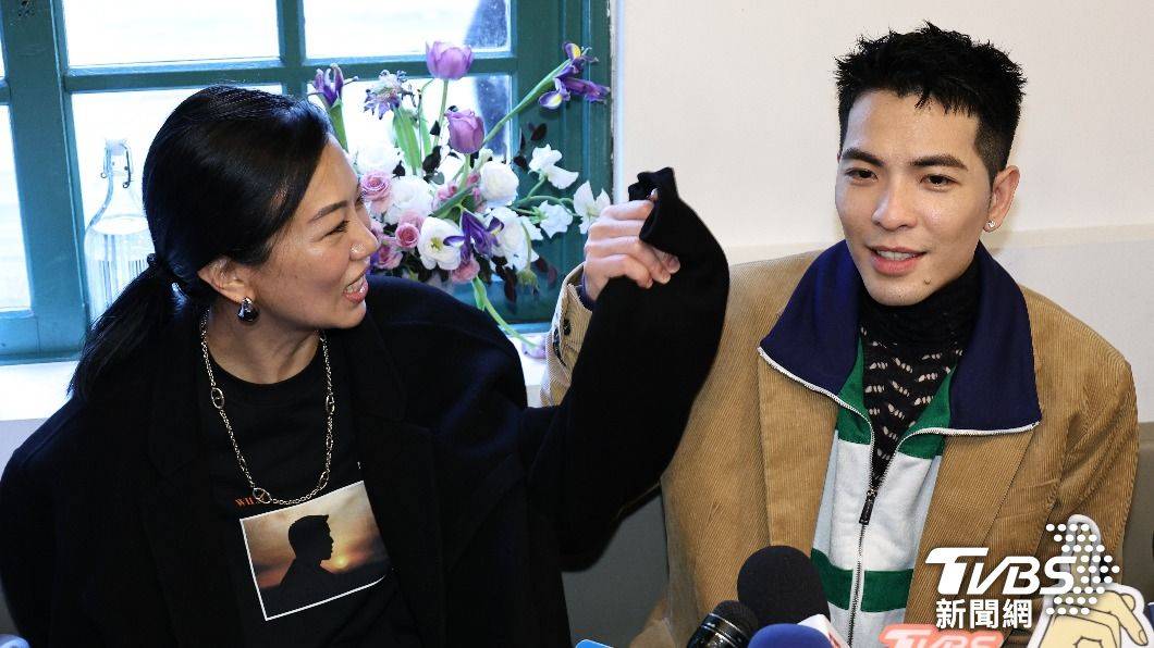 Jam Hsiao’s Grand Opening Press Conference for New Album “Wild” and Public Appearance with Wife Summer causes Media Sensation