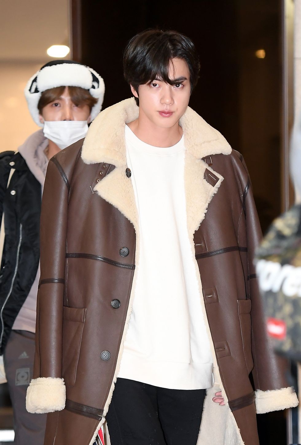 Btsジンの愛用ブランドは 空港ファッションを徹底分析