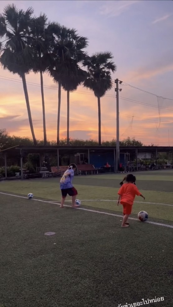 สนามฟุตบอลดอนตูมซอคเกอร์ (ต้นไม้ใหญ่) 🌳⚽️