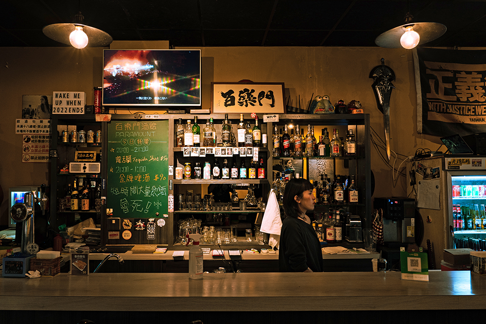 聽得到Live演出的百樂門酒館適合三五好友小酌聚會。(攝影/朱益良；圖片提供/薄荷綠工廠)