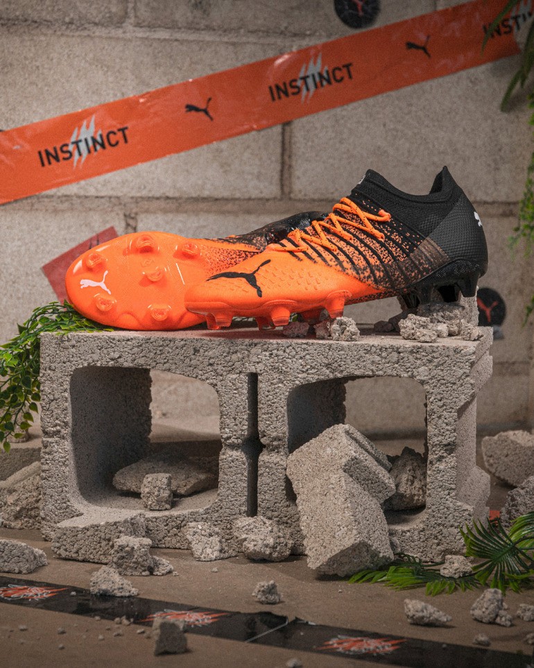 日本代表・遠藤航選手も認めるフィット感とサポート力！全方向の動きに