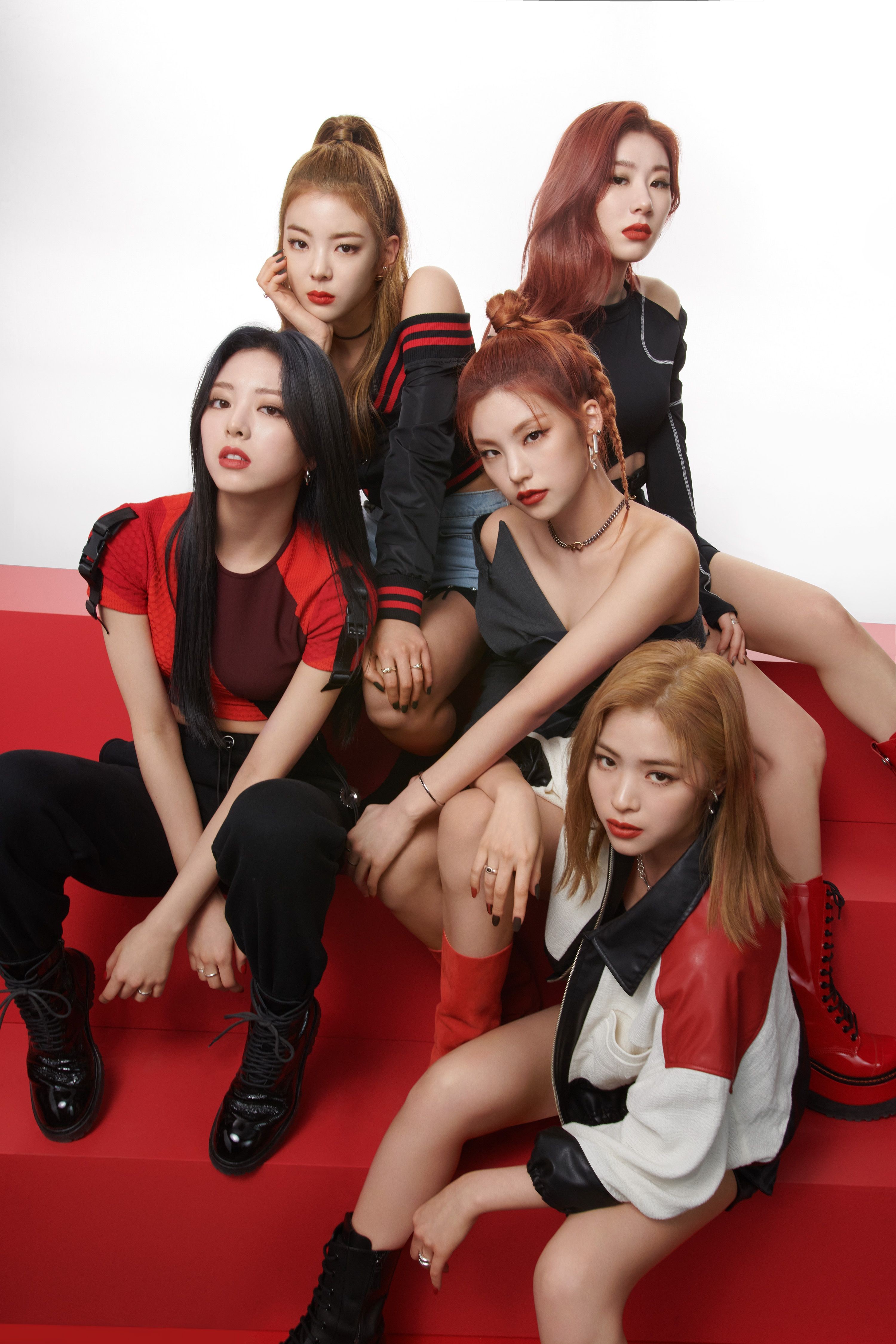 お気に入りのコスメやメイクのこだわりは Itzyの美しさの秘密