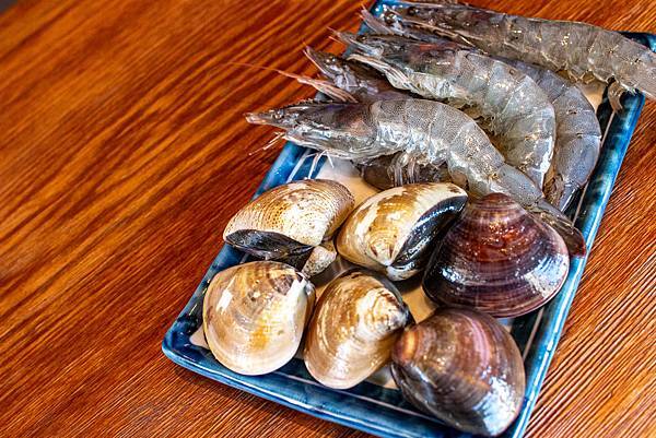 【桃園美食】織田信長-史上最浮誇！新鮮活波士頓龍蝦拉麵與松露海鮮粥！