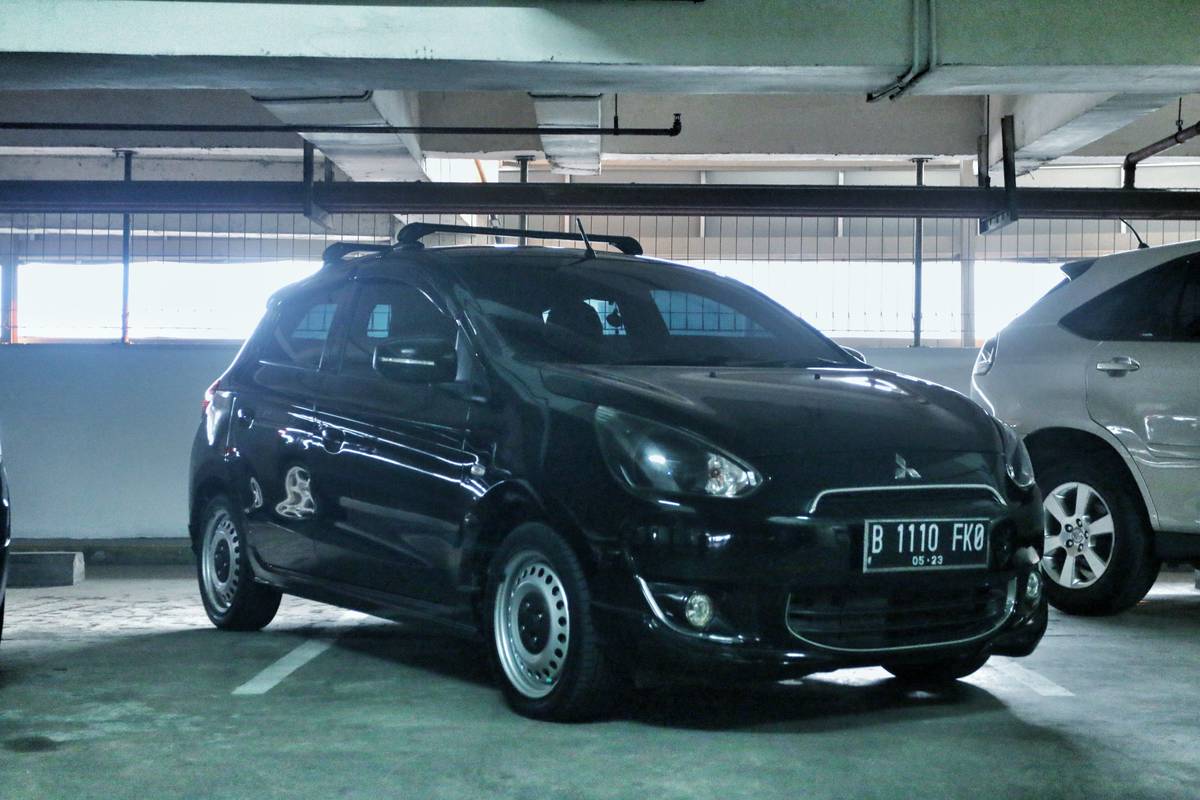 Modifikasi Mitsubishi Mirage Nyeleneh Pakai Pelek Kaleng Mobilio Gridoto LINE TODAY