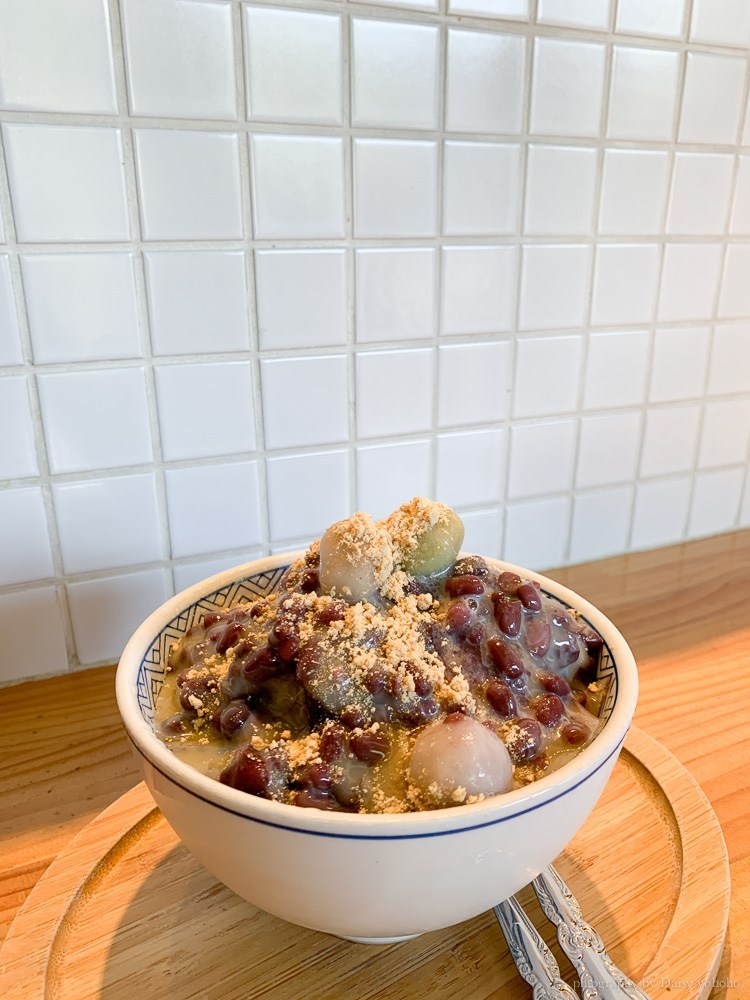 冰ㄉ• かき氷, 台南冰店, 台南草莓冰, 台南東區草莓冰, 台南美食, 冰ㄉ菜單, 哈密瓜冰