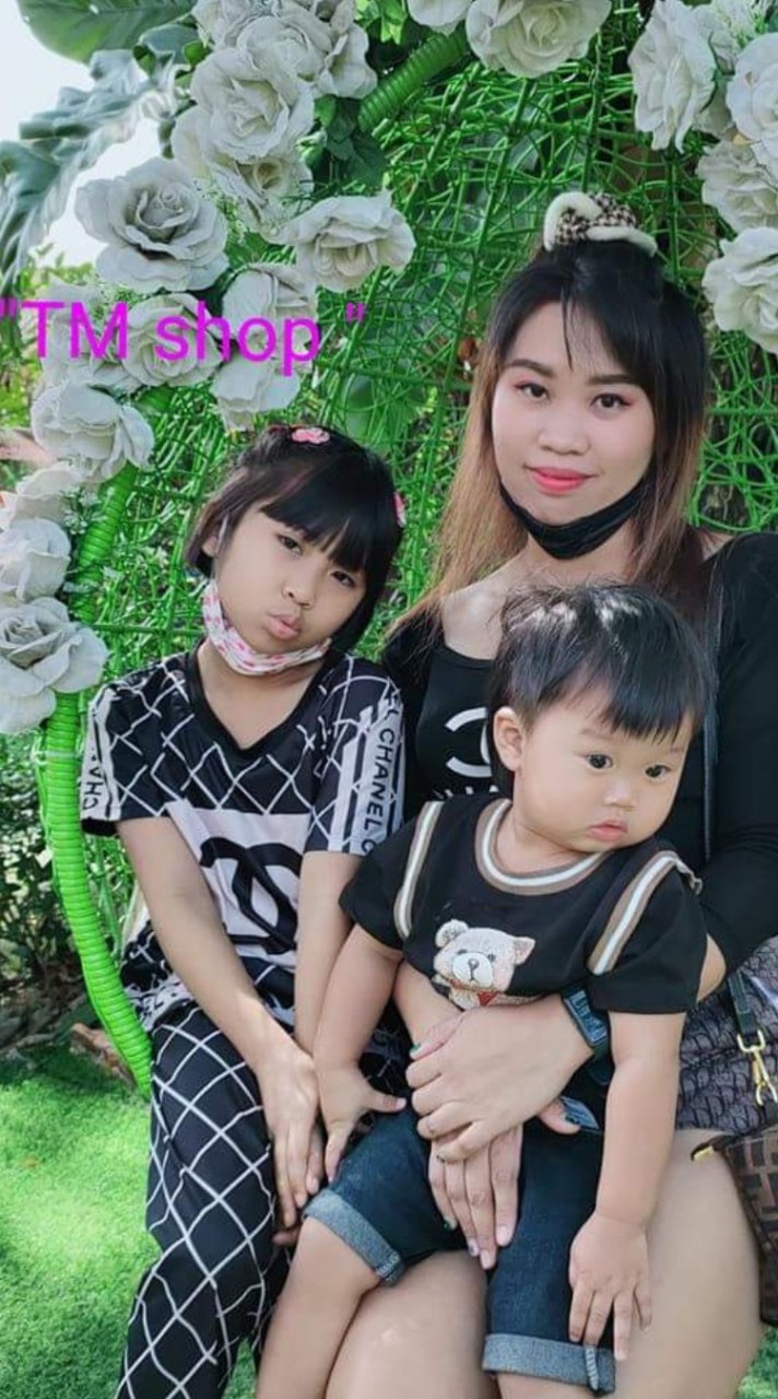 แม่ค้าร้านกระเป๋ามือสองTM shop