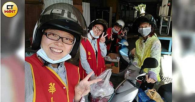 【孤老天使3】二女兒做志工改變全家　服務400老人不喊苦