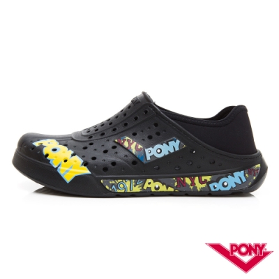 多透氣孔洞透氣具優越的排水功能 可踩後跟彈性布懶人鞋設計 提供舒適的穿著感受 超輕量防滑蜂巢格彈力中底