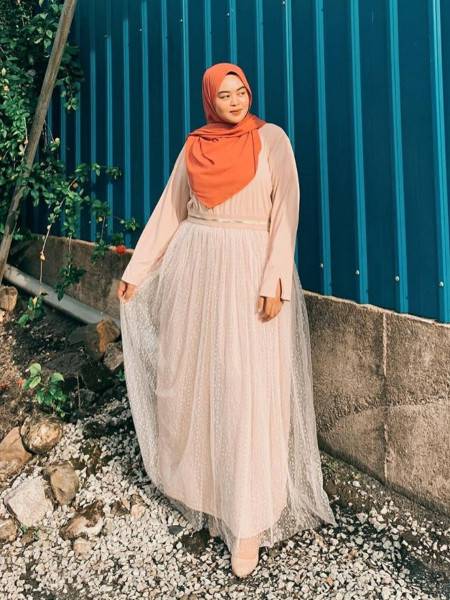 7 Model Rok Tercantik Yang Bikin Tubuh Gemuk Terlihat Langsing Termasuk Untuk Hijaber Womantalk Com Line Today