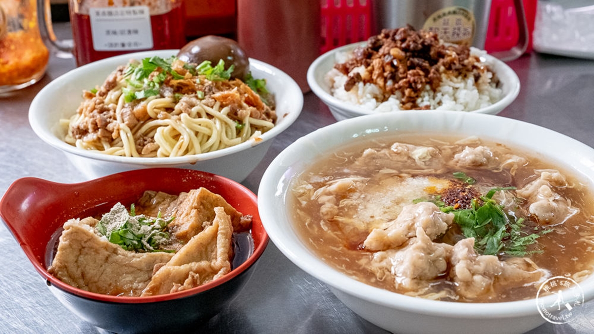 不是美食沙漠！雲林虎尾５銅板小吃：１元地瓜球、10元滿料湯、一甲子麵線