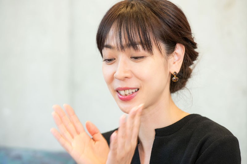 女優 遊井亮子さんの結婚は胸キュン満載 40代で出会った 家族になりたい と思える相手