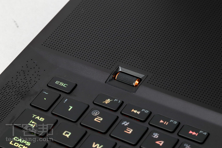 17.3 吋 RTX 版西風之神到底有多強？ROG ZEPHYRUS S（GX701GX）開箱動手玩！