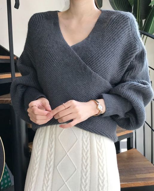 現貨~前交叉針織衣~ 坑條材質 質感加分 前交叉造型 微微連袖設計 簡約不簡單
