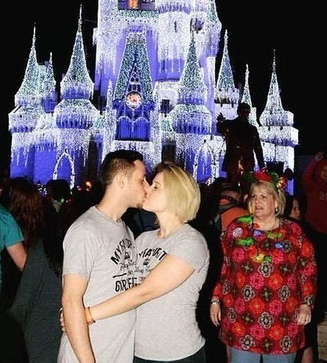 12 Photobomb Super Kocak Yang Diambil Secara Tak Terduga Keepo Me Line Today