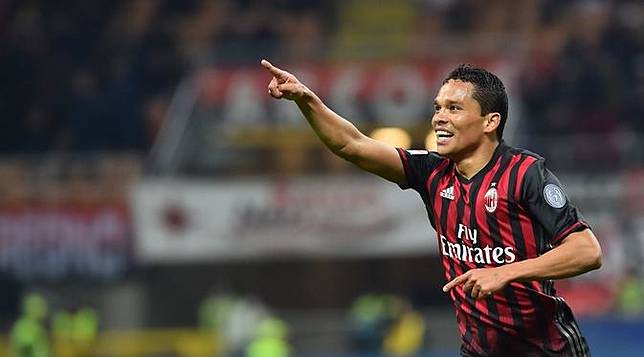 AC Milan Diskon Harga Carlos Bacca