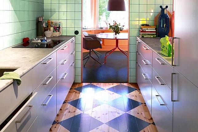 7 Warna Keramik Dapur Paling Pas Untuk Dapur Impian Dekoruma Com Line Today