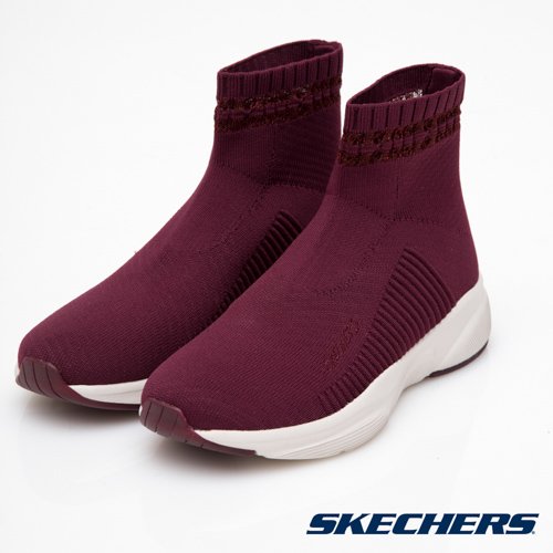 SKECHERS MERIDIAN系列純色半透膚蕾絲針織靴款，使用SKECH-KNIT針織鞋面，拼接襪套式蕾絲設計，一穿上女人味滿分，鞋墊採用加強透氣型記憶型泡棉鞋墊，讓您每一步路走起來更舒適，舒適性