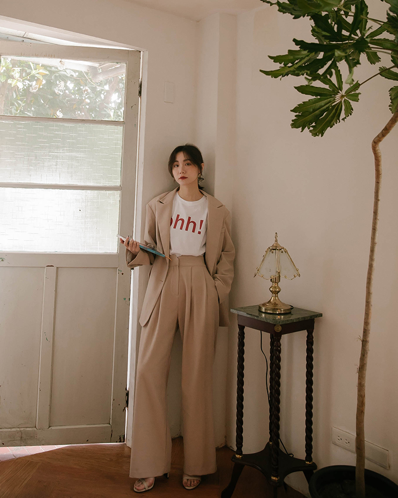 造型腰頭/褲管打折/兩側口袋/韓國商品